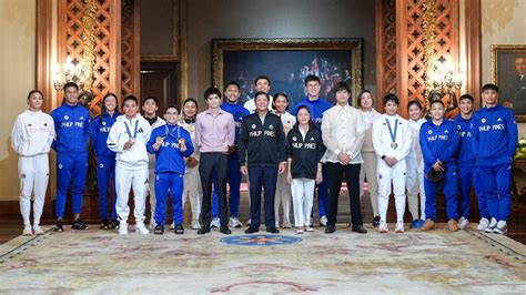 pinay overload.com|Four Pinay Olympians receive Presidential citation at Malacañang.